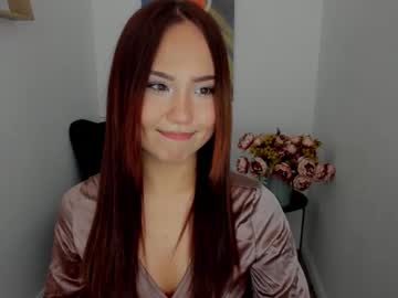 Gloweme Chaturbate stream image from February 25, 2026