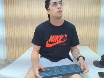 Michaell_Shaw Chaturbate stream image from February 26, 2026