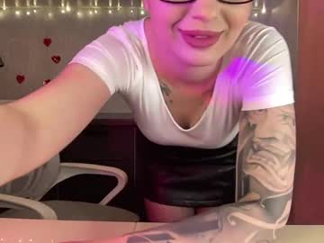 Scarletpetal Chaturbate stream image from February 26, 2026