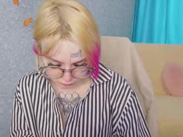 Tinytattoodoll Chaturbate stream image from February 26, 2026