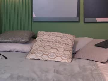 Lili_Cox Chaturbate stream image from February 26, 2026