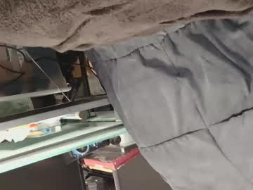 Brokenheathen Chaturbate stream image from February 26, 2026