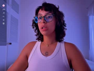 Victoriaamelie Chaturbate stream image from February 26, 2026