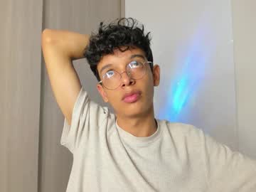 Maxfrost1 Chaturbate stream image from February 26, 2026