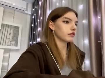 Tarahmelaun Chaturbate stream image from February 26, 2026