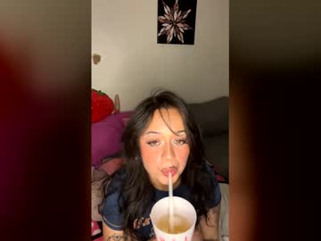 Mariaxlovee Chaturbate stream image from February 26, 2026