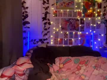 Moonvampiq Chaturbate stream image from February 27, 2026