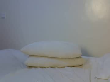 Petite_Zarra Chaturbate stream image from February 27, 2026