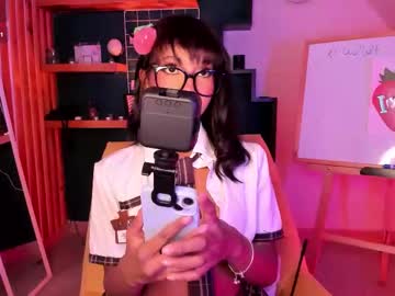 Gigi_Strawberry Chaturbate stream image from February 27, 2026