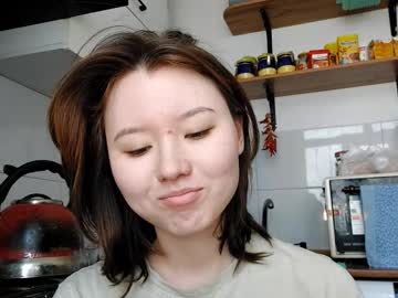 Annisreavis Chaturbate stream image from February 27, 2026
