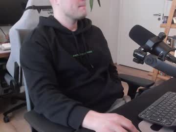 Andycandy1994 Chaturbate stream image from February 27, 2026