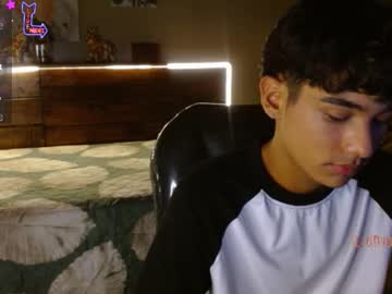 Olivertwinky_ Chaturbate stream image from February 27, 2026