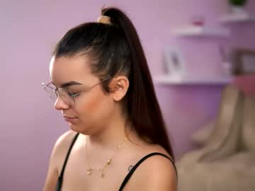 Peachyfantasy Chaturbate stream image from February 27, 2026