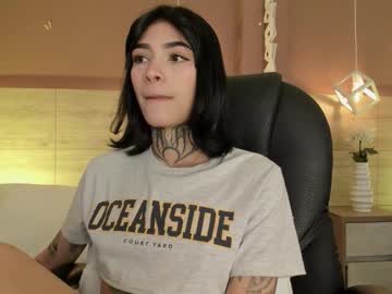 Aa_Lunit Chaturbate stream image from February 27, 2026