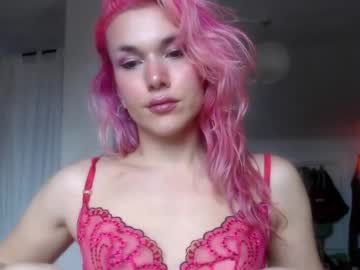 Lilvenice7 Chaturbate stream image from February 27, 2026