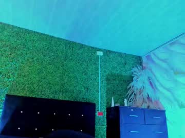 Tiffanyy_Deluxe Chaturbate stream image from February 27, 2026
