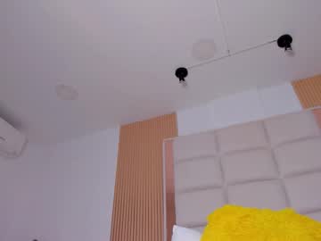 Nahomy_Benett Chaturbate stream image from February 27, 2026