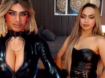 Misstrishontop Chaturbate stream image from February 27, 2026