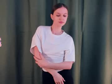 Raquelwardman Chaturbate stream image from February 27, 2026