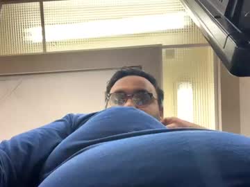 Chrislovesbitches Chaturbate stream image from February 28, 2026