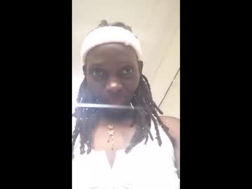 Milkanechesa39 Chaturbate stream image from February 28, 2026
