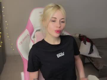 Candyhannah Chaturbate stream image from February 28, 2026