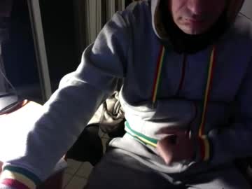 Sandropertoni Chaturbate stream image from February 28, 2026