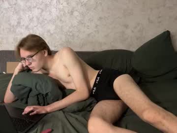 Goldenliam Chaturbate stream image from February 28, 2026