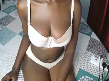 Pretty_Lavine Chaturbate stream image from March 01, 2026