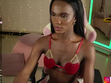 Luanarisque Chaturbate stream image from March 01, 2026