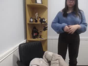 Fiyalove Chaturbate stream image from March 01, 2026
