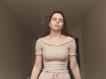 Deedeevolden Chaturbate stream image from March 01, 2026