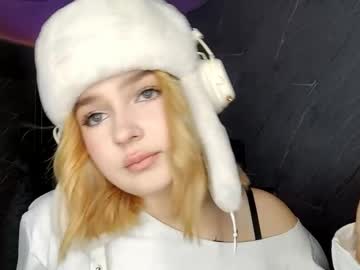 Lilianniimi Chaturbate stream image from March 01, 2026