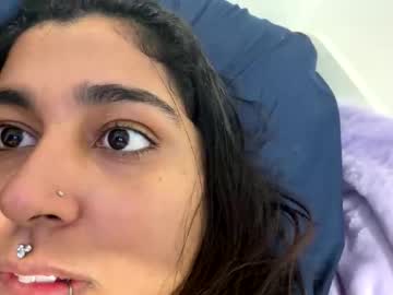 Sheeylaroee Chaturbate stream image from March 01, 2026