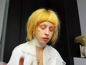 Flowerofsin2001 Chaturbate stream image from March 01, 2026
