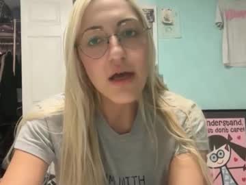 Canyousendmemoney Chaturbate stream image from March 01, 2026