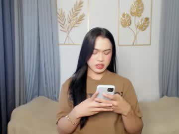 Phlaura Chaturbate stream image from March 02, 2026