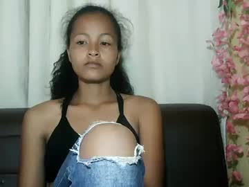 Prettychoux Chaturbate stream image from March 02, 2026