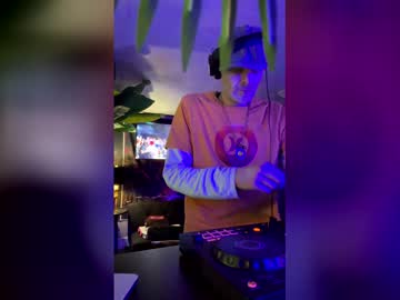 Seanplushouse Chaturbate stream image from March 03, 2026
