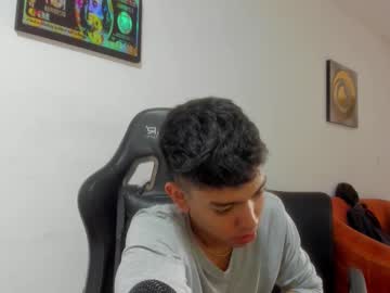 Logantwink18 Chaturbate stream image from March 03, 2026