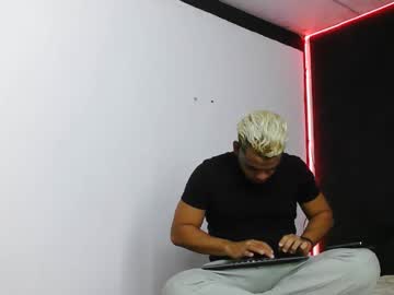 Dombylogan Chaturbate stream image from March 03, 2026