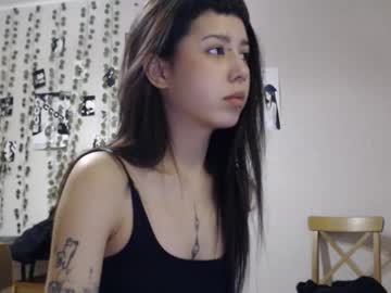 Wavy_Nights Chaturbate stream image from March 03, 2026