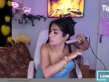 Niickylovee Chaturbate stream image from March 03, 2026