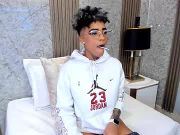 Luciawallace Chaturbate stream image from March 03, 2026