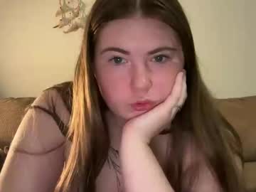 Twinfl4m3ss Chaturbate stream image from March 04, 2026