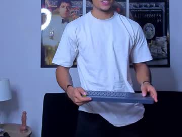 Dustyn__Michelle Chaturbate stream image from March 04, 2026