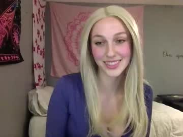 Elliesdream Chaturbate stream image from March 04, 2026
