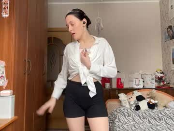 Estaluckie Chaturbate stream image from March 04, 2026
