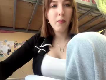 Tomokosturgeon Chaturbate stream image from March 04, 2026