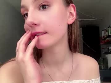 Cleoradripps Chaturbate stream image from March 04, 2026